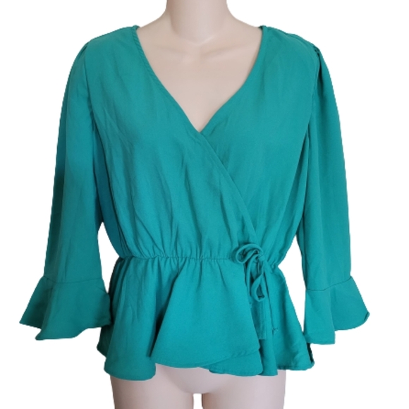 Francesca's Miami Green Peplum Wrap Across Bell Sleeve Blouse Size Women Medium - Picture 1 of 9